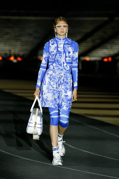 Look 33